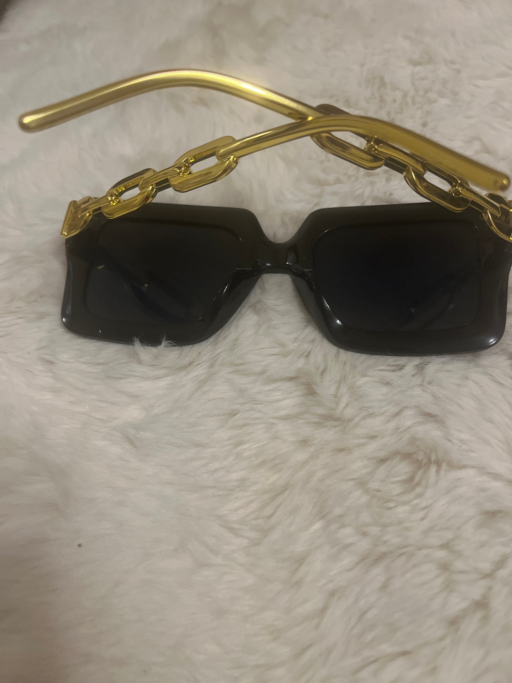 Black oversized square fashion sunglasses